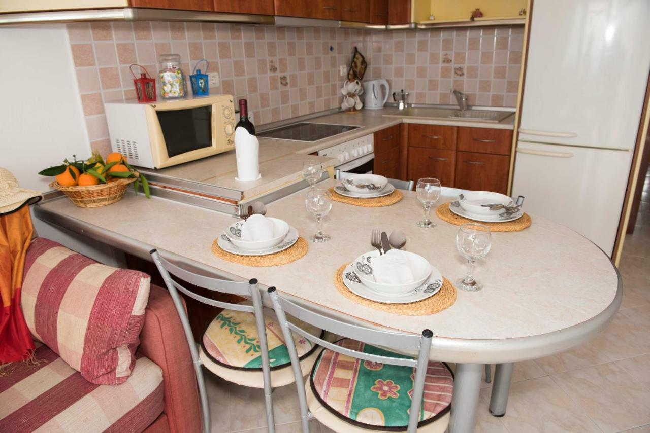 Chara'S Sea View House Apartment ฮารากิ ภายนอก รูปภาพ