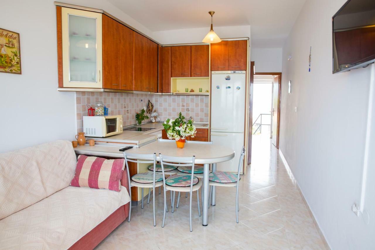 Chara'S Sea View House Apartment ฮารากิ ภายนอก รูปภาพ